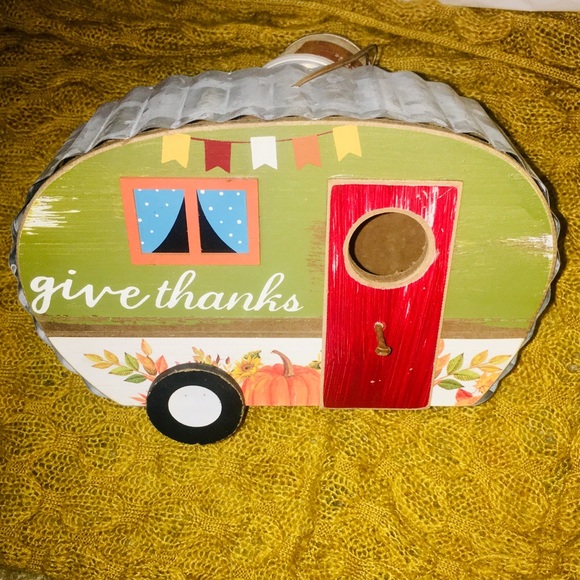 Other - •GIVE THANKS | NWT | Wood & Tin Camper Birdhouse•